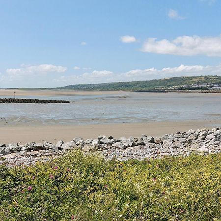Beachlands Llanelli Bagian luar foto