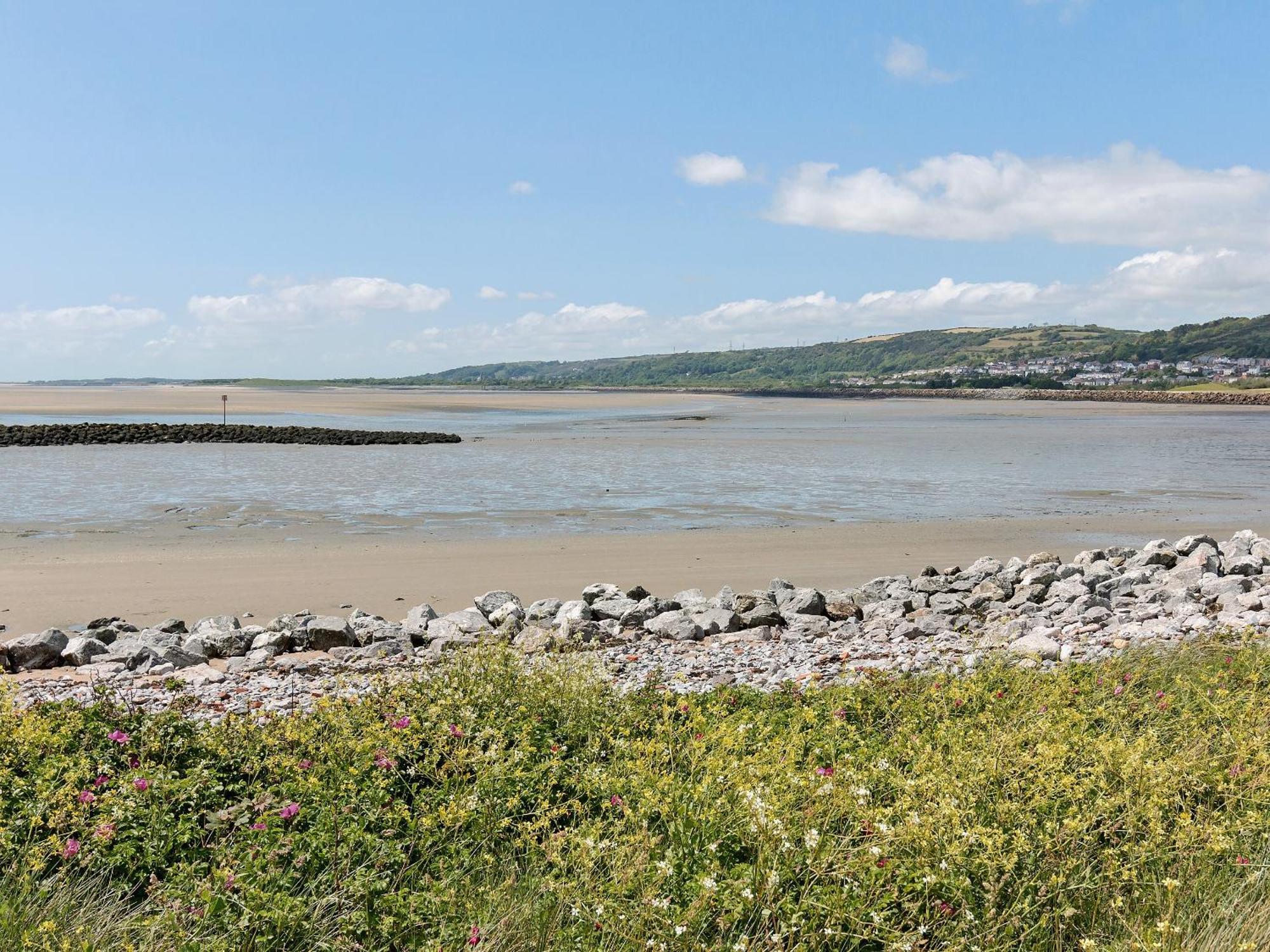 Beachlands Llanelli Bagian luar foto
